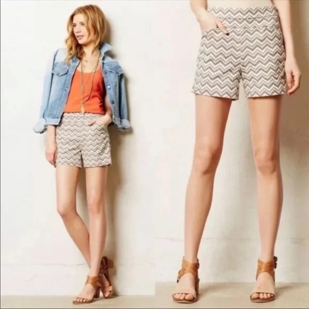 Anthropologie Cartonnier Melisma Gray And White Chevron Shorts Size 0 (G690)
